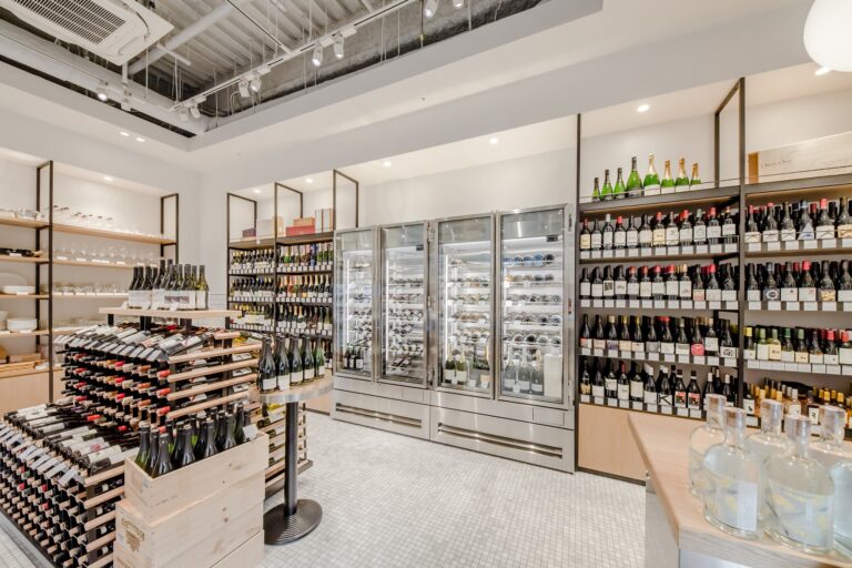 ホリデーや年末年始に「DEAN & DELUCA 岡山」おすすめのワインをお楽しみください