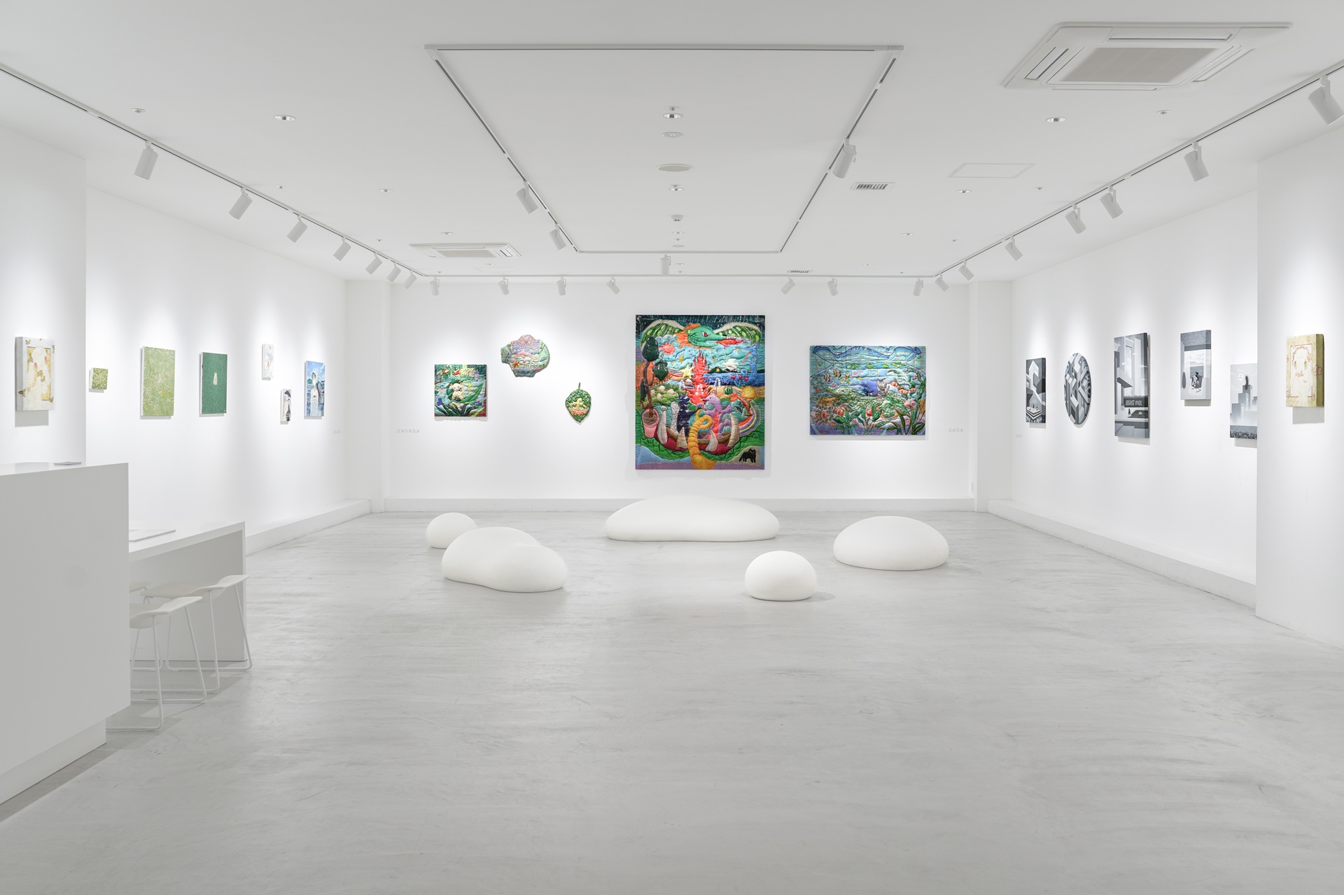 杜の街プラザ2 階にあるパブリックアートラウンジ「Le Metté Adeline ( ルメテ アデリン)」